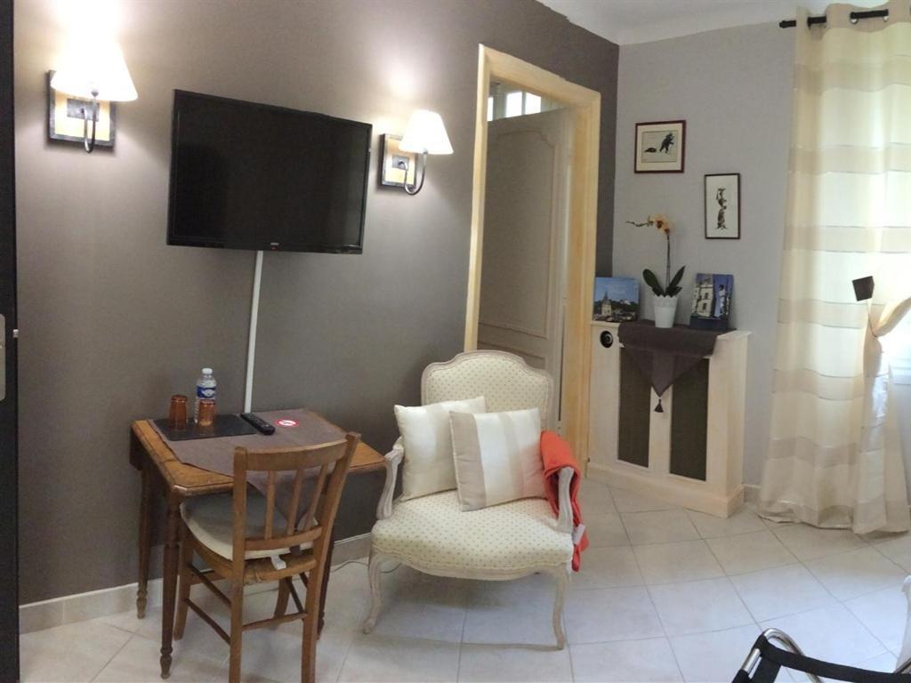 La Colliniere Otel Sainte-Gemme-Moronval Oda fotoğraf