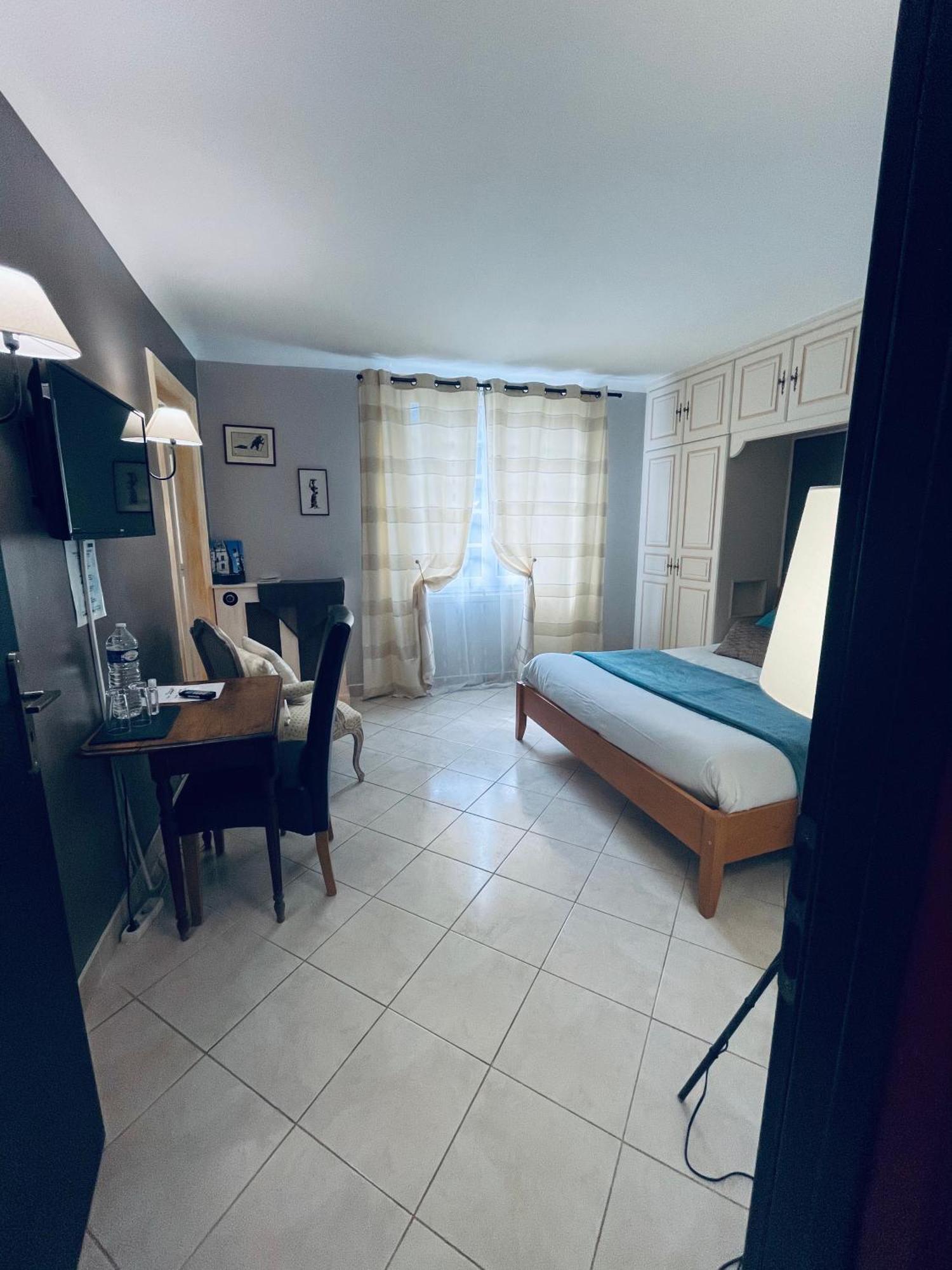 La Colliniere Otel Sainte-Gemme-Moronval Oda fotoğraf